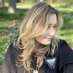 Profile Picture of ClaireSapphy (@clairesapphy) on Instagram