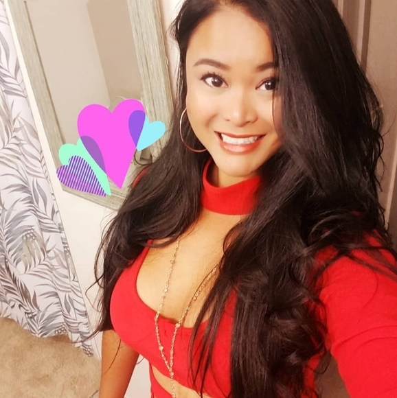Regina Asuncion - Poshmark Profile Picture of Regina Asuncion (@reginaco88hi) on Poshmark