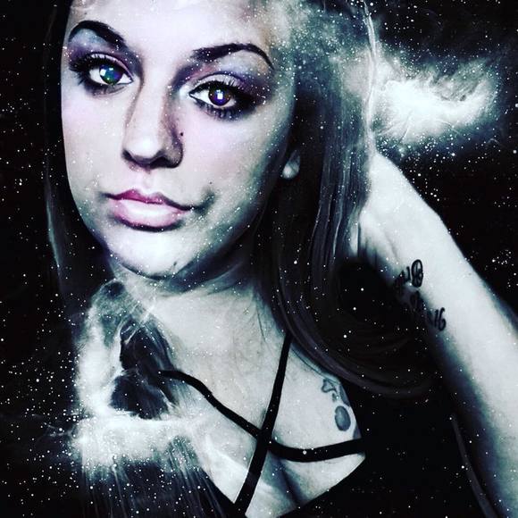 Profile Picture of Sasha Wilkinson (@snwilkinson) on Poshmark