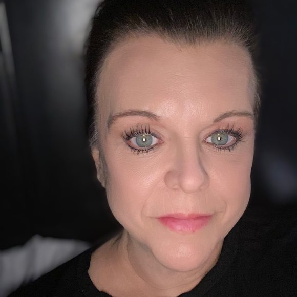 Profile Picture of Stephanie Carson-springer (@gracie5009) on Poshmark