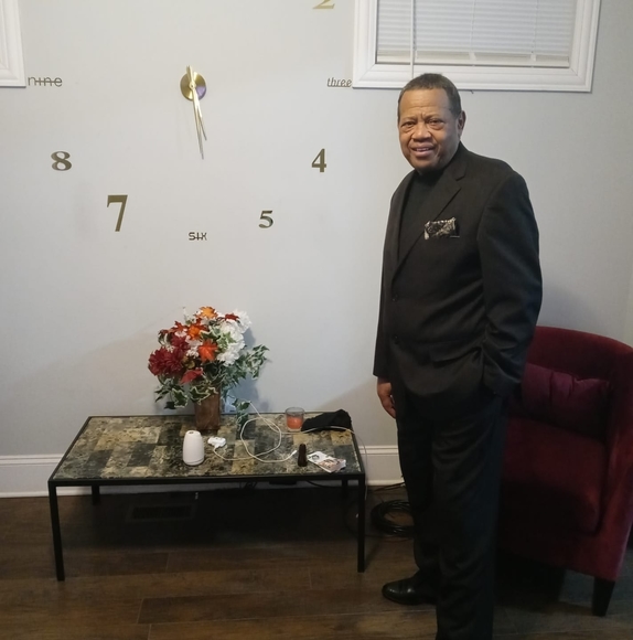 Profile Picture of Tarocko Garfield (@tarockogarfild) on Poshmark