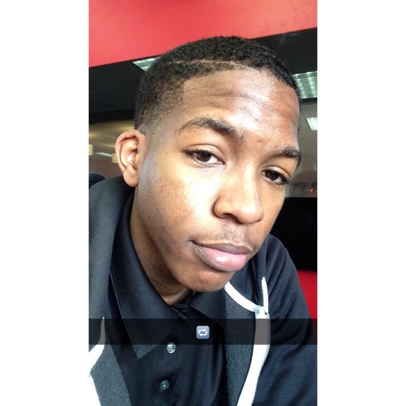 Profile Picture of Marcus Huggins (@mdhuggins7) on Poshmark