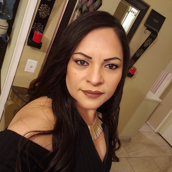 Profile Picture of Rocio Partida (@aries_chely04) on Poshmark