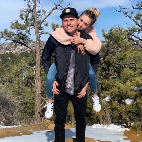 Profile Picture of Emily Overpeck (@emilylive724) on Poshmark