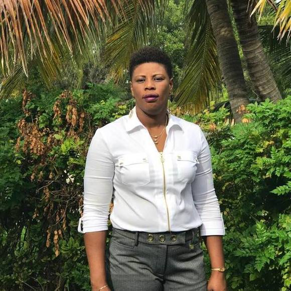 Profile Picture of Darline Joseph (@darline_joseph) on Poshmark