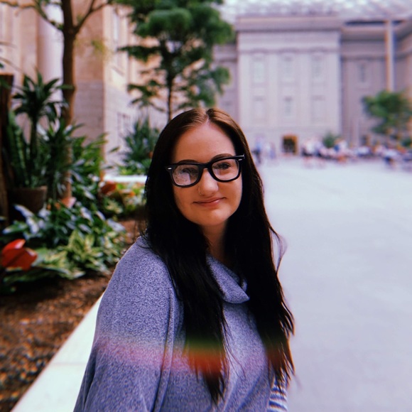 Profile Picture of Allison Kaczmarski (@kaczm012) on Poshmark