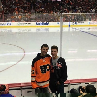 Profile Picture of Devin (@DCrouch29) on Twitter