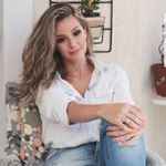 Profile Picture of Paula Esteves • Arquiteta (@esteves.arquitetura) on Instagram