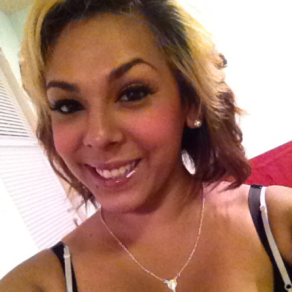 Profile Picture of Ariel Lujan (@fantasyyyy) on Poshmark