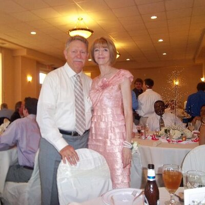 Profile Picture of Mike And Jan Bezner (@mrjlbezner1) on Twitter