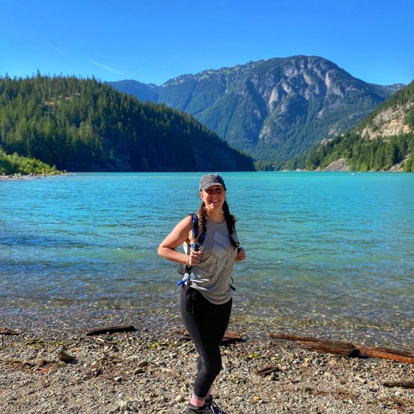 Profile Picture of Becca Solimeno (@beccasolimeno) on Poshmark