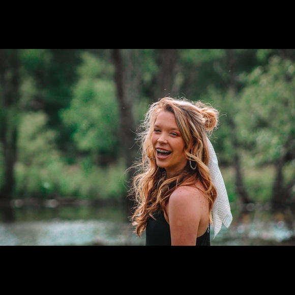 Profile Picture of Lynna clair Kennedy (@lynnaclairken) on Poshmark