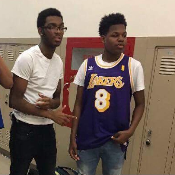 Profile Picture of Mark Howard (@markhoward824) on Poshmark