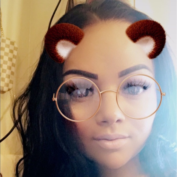 Profile Picture of Jeanette Bray (@janeynaey) on Poshmark