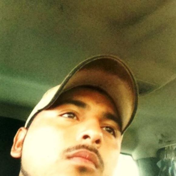 Profile Picture of Adam Mata (@adammata17) on Poshmark