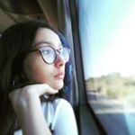 Profile Picture of L A R A  A R A Ú J O (@_lara_ester_) on Instagram