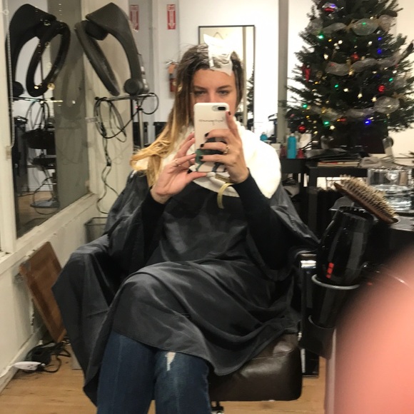 Profile Picture of Tiffany Zerges (@tzerges) on Poshmark