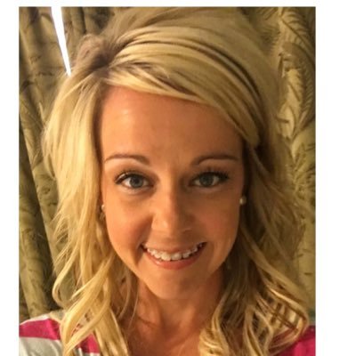 Profile Picture of Lindsay Weaks (@@lbweaks) on Twitter