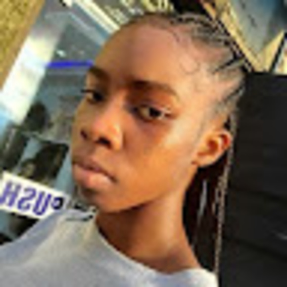 Jerusha Orakwue - Poshmark Profile Picture of Jerusha Orakwue (@jeroraaa) on Poshmark