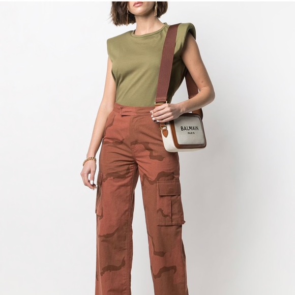 Profile Picture of Salome K (@salik) on Poshmark