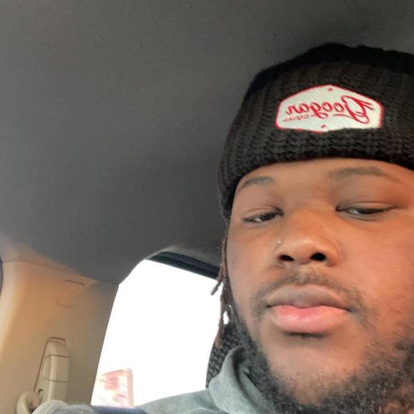 Profile Picture of Benny Relford (@relford92) on Poshmark