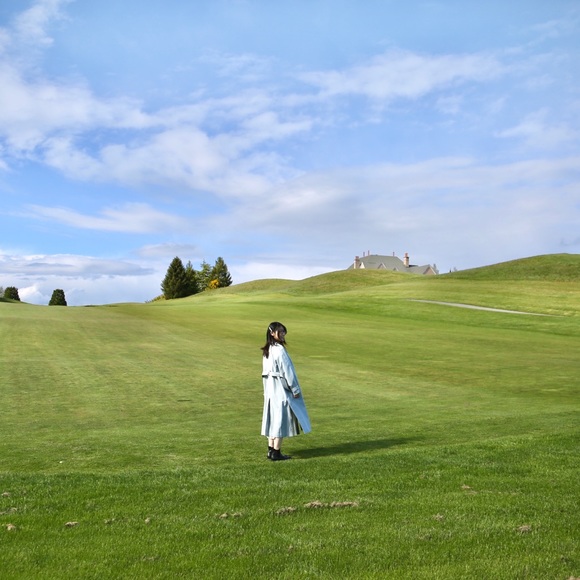 Profile Picture of Joanna Zhao (@joannazhf) on Poshmark