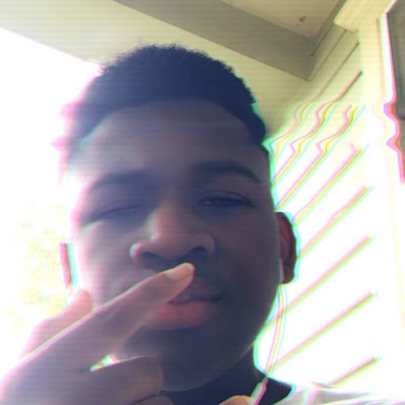 Profile Picture of Lamear Sease (@lamearsease) on Poshmark