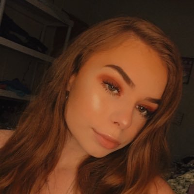 Profile Picture of Lex  🔆 (@alexiathomas21) on Twitter