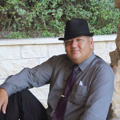 Profile Picture of Robert Riddle (@Bob1968Jr) on Twitter