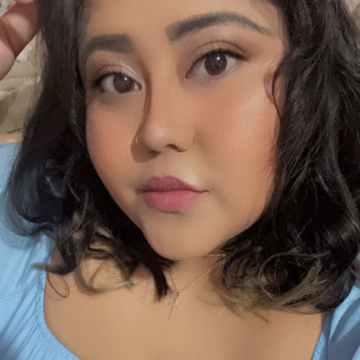 Profile Picture of Crystal Calvillo ✨✨ (@crystal_alely) on Tiktok