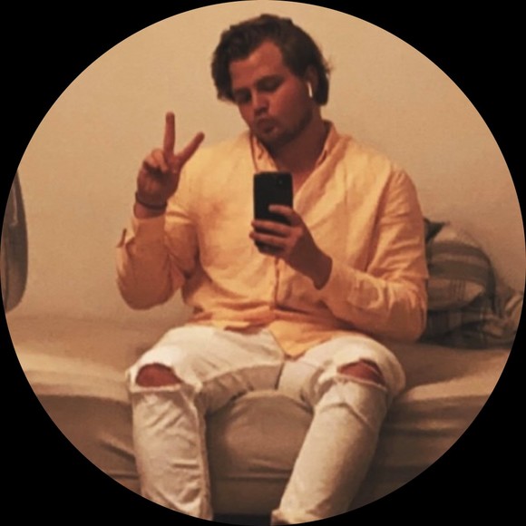 Profile Picture of Benjamin holm Davidsen (@benjamind1998) on Poshmark