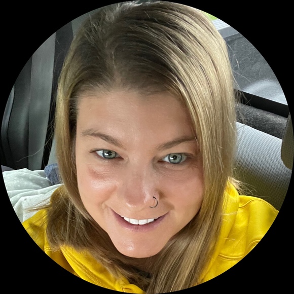 Profile Picture of Tammy Pearce (@tammypearce1113) on Poshmark