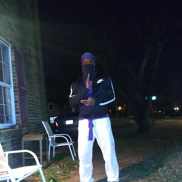 Profile Picture of Rayburn Butler (@rayburnbutler) on Poshmark