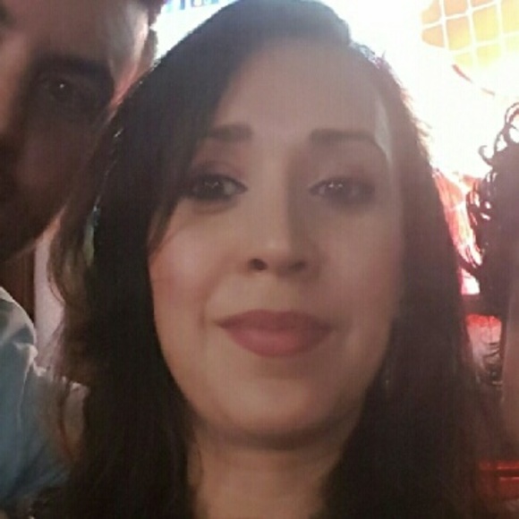 Profile Picture of Aileen Sanchez (@neeliax) on Poshmark