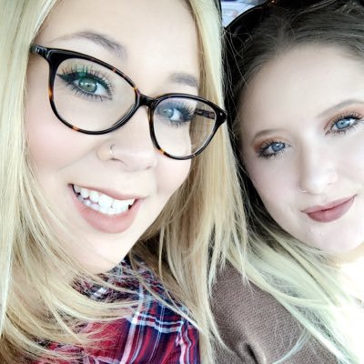 Profile Picture of Julia Almaguer (@JuliaAlmaguer2) on Twitter