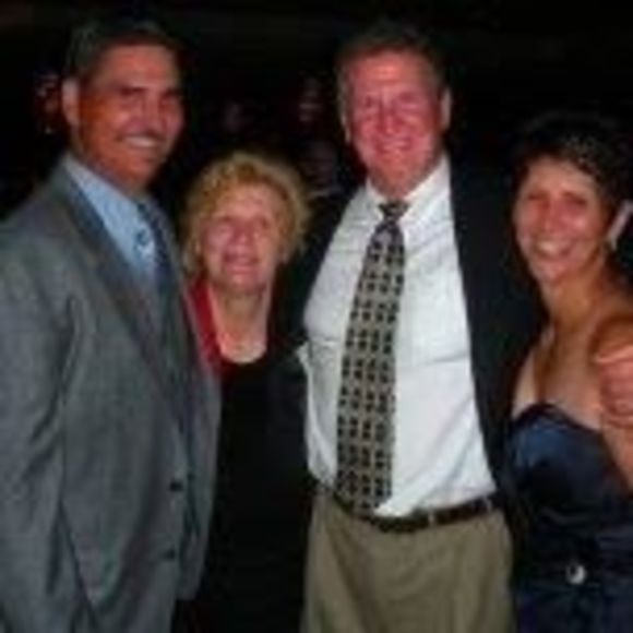 Profile Picture of Paul Leonard (@pleonard45) on Poshmark