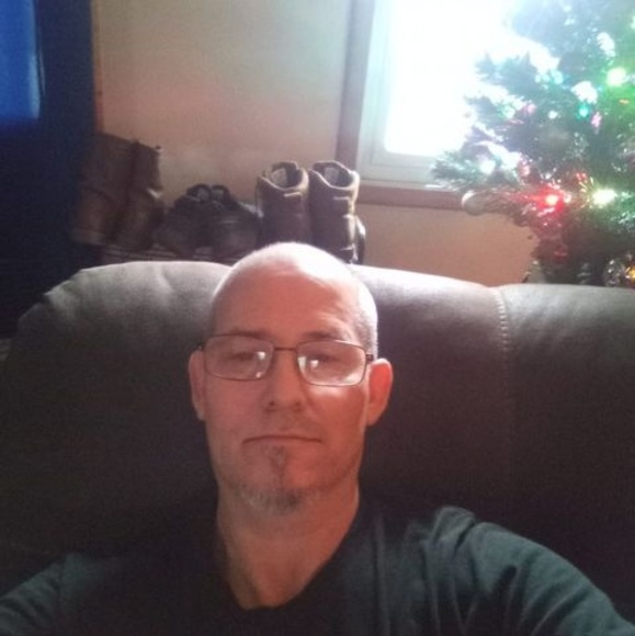 Profile Picture of Joe Dannheimer (@joedannheimer69) on Poshmark