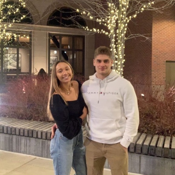 Mady Vianney - Poshmark Profile Picture of Mady Vianney (@mady10vianney) on Poshmark