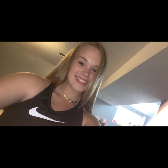 Profile Picture of Makennah Heitmann (@makennah_h) on Poshmark