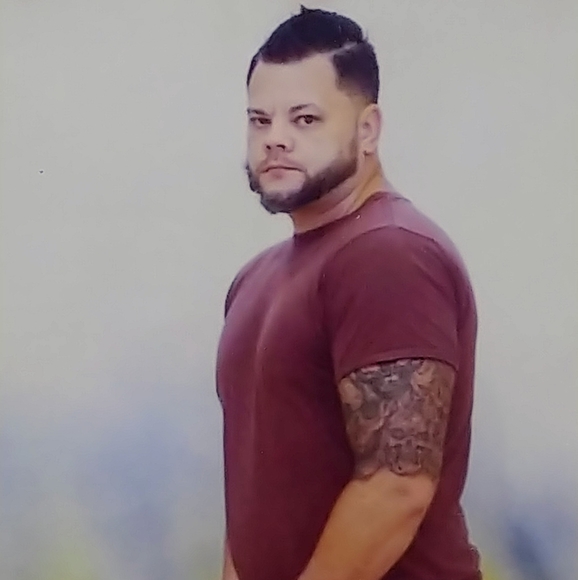 Profile Picture of Adam Bachman (@adambachman) on Poshmark