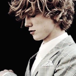 Profile Picture of Chris Morgenstern. (@mxrningstxrs) on Twitter