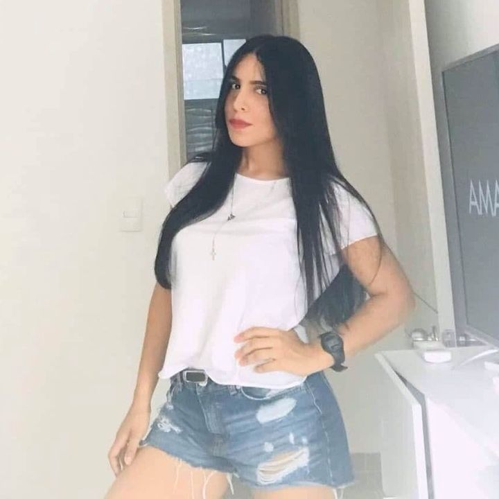 Profile Picture of Andrea Bonnett (@@labonnett) on Tiktok