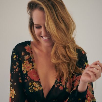 Profile Picture of Jennifer Roberts / GhostBird (@GhostBird_TV) on Twitter