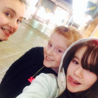 Profile Picture of Kaitlinmcconnell (@Kaitlin1dmad) on Twitter