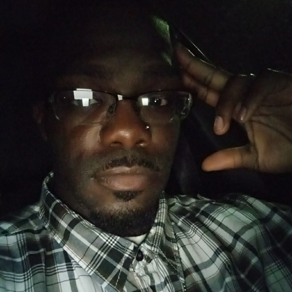 Profile Picture of Claude Jones (@claude_jones) on Poshmark