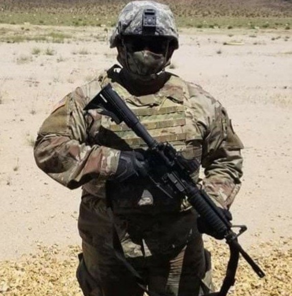 Profile Picture of Andrew Salazar (@andrewsalaza170) on Poshmark