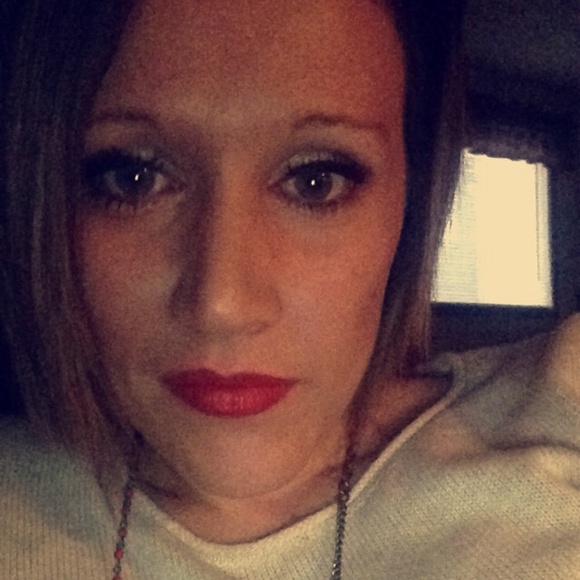 Profile Picture of Dawn Ludwig (@dawndoolan) on Poshmark