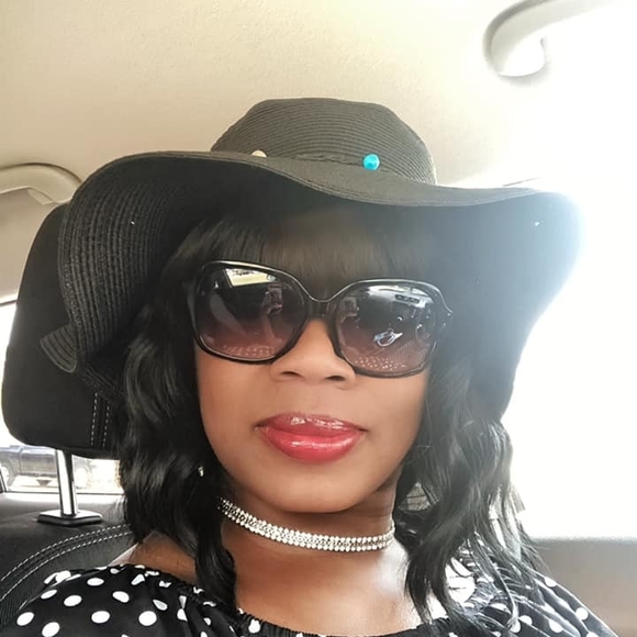 Profile Picture of Shawn Coney (@shawnconey) on Poshmark