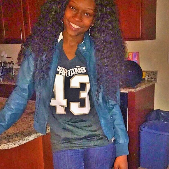 Profile Picture of Annetta Pinder (@netta55555) on Poshmark