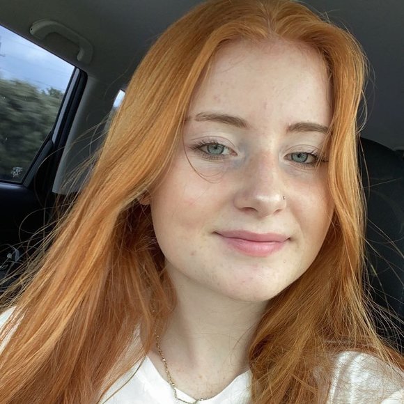 Profile Picture of Wiktoria Ciołkosz (@wika7) on Poshmark